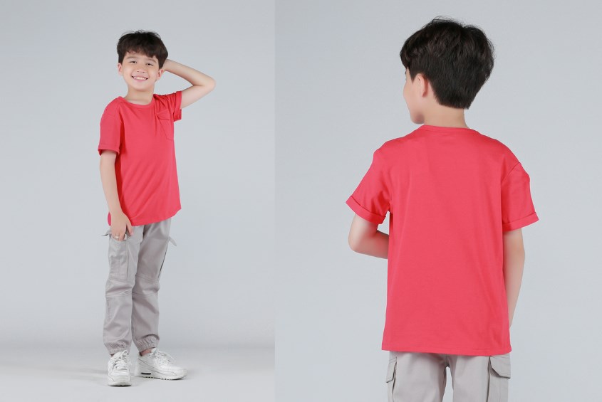 Chọn quần áo có màu sắc tươi sáng cho bé trai gầy