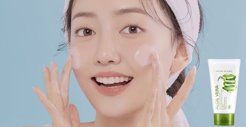 Sữa rửa mặt chiết xuất lô hội làm dịu da, cấp ẩm và se khít lỗ chân lông Nature Republic