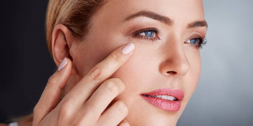 Không dùng tinh dầu cho những vùng da nhạy cảm như quanh mắt và mũi. 