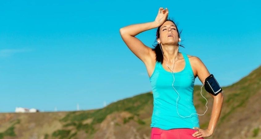 Chạy bộ quá nhiều khiến cơ thể kiệt sức