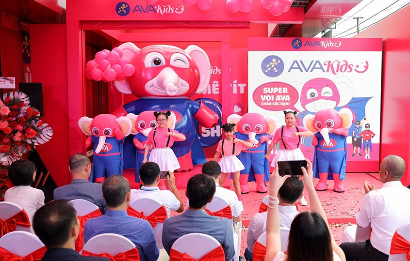 Đội biểu diễn trình diễn vũ điệu AVA