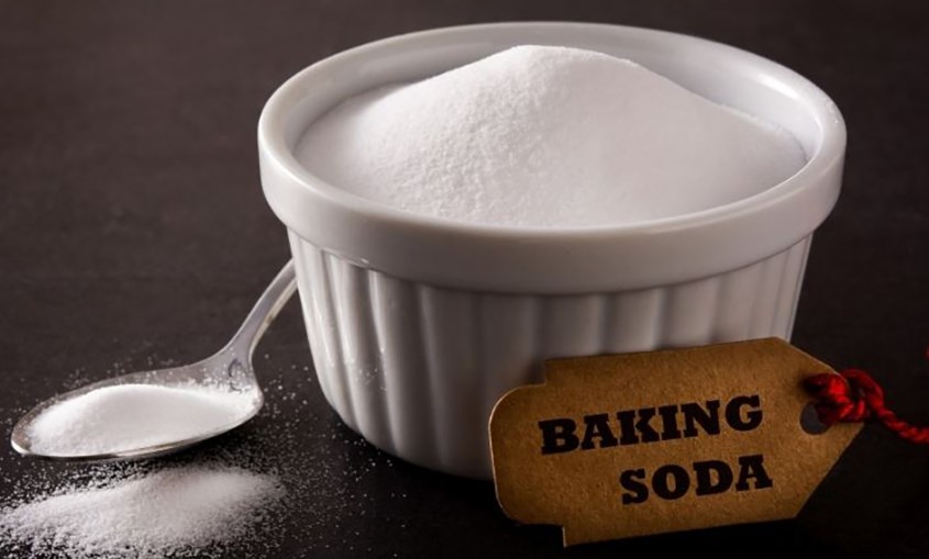 Bột baking soda đánh bay mảng bám, mang lại hàm răng trắng sáng hơn
