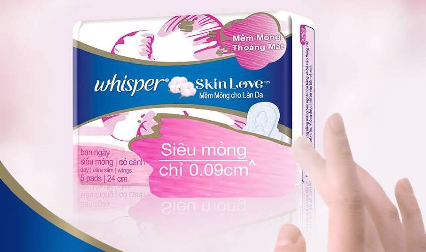 Băng vệ sinh ban ngày Whisper Skin Love siêu mỏng có cánh 8 miếng