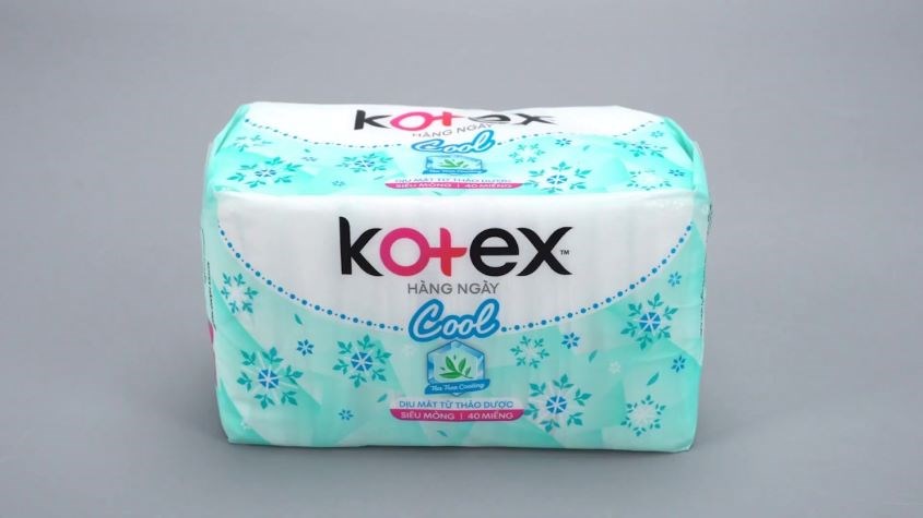 Băng vệ sinh hàng ngày Kotex Cool siêu mỏng không cánh 40 miếng