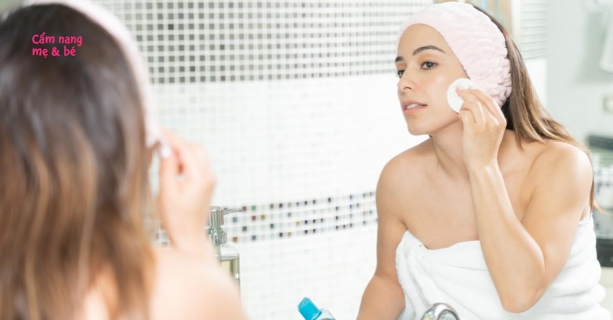 Da dầu có nên dùng dầu tẩy trang hay không? Lợi hay hại?