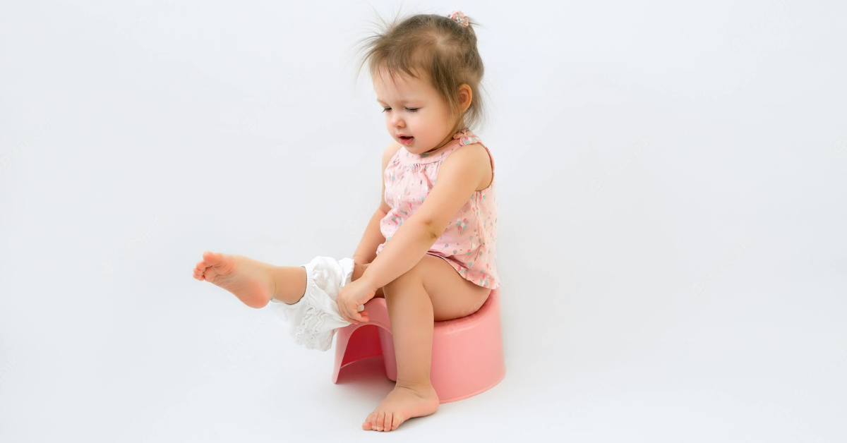 Tập bé ngồi bô chỉ bằng vài bước đơn giản