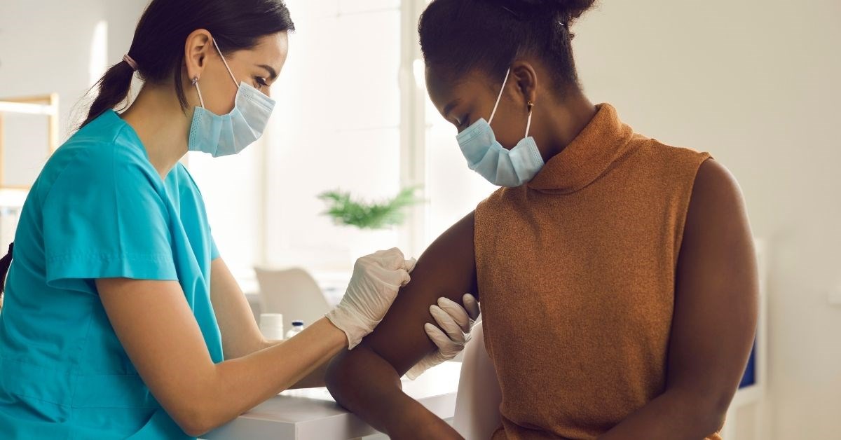 Phụ nữ mang thai có nên tiêm tăng cường vaccine COVID-19