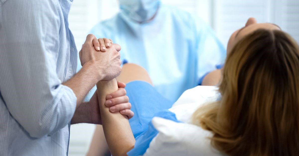 Cách giảm đau khi chuyển dạ hiệu quả cho bà bầu