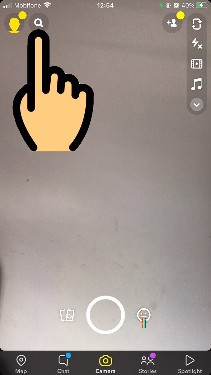 Nhấn v&agrave;o biểu tượng k&iacute;nh l&uacute;p