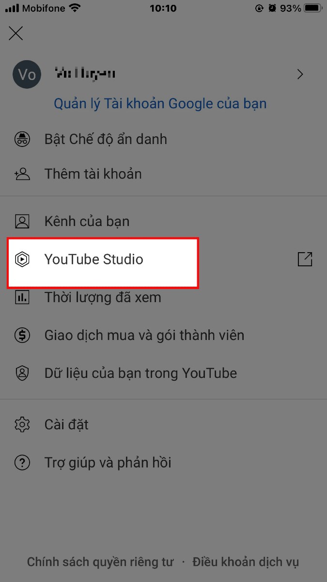 Nhấn vào mục YouTube Studio