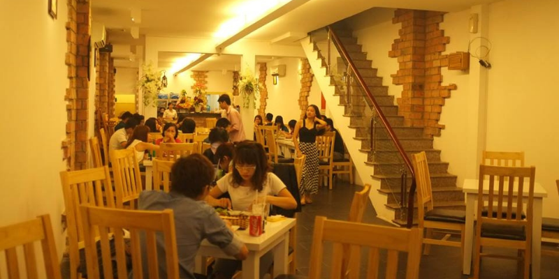 Không gian nhà hàng Beefsteak Titi tại chi nhánh Cao Thắng