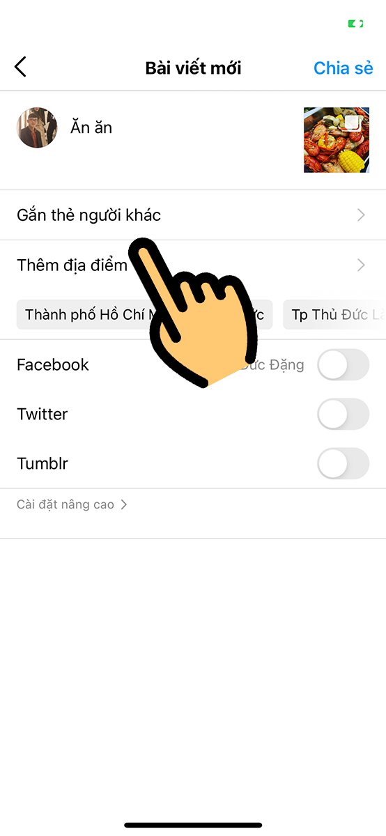 Chọn Gắn thẻ người khác