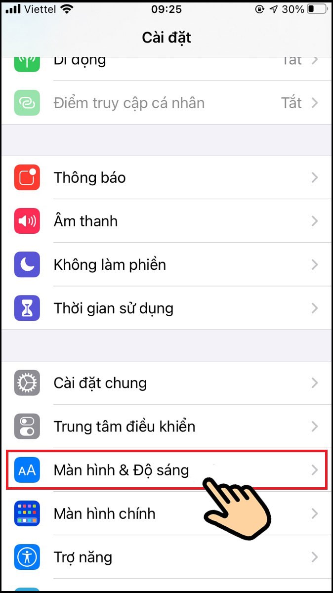 Chọn Màn hình & độ sáng