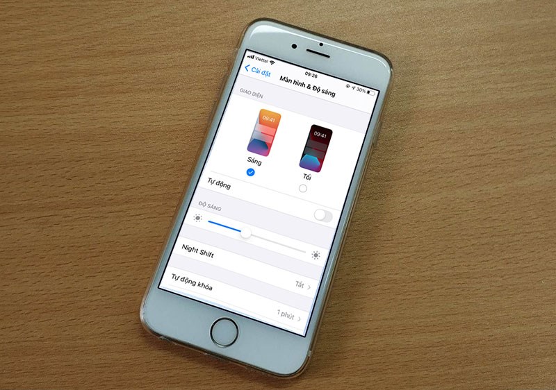Cách tắt chế độ tự tăng giảm độ sáng màn hình iPhone