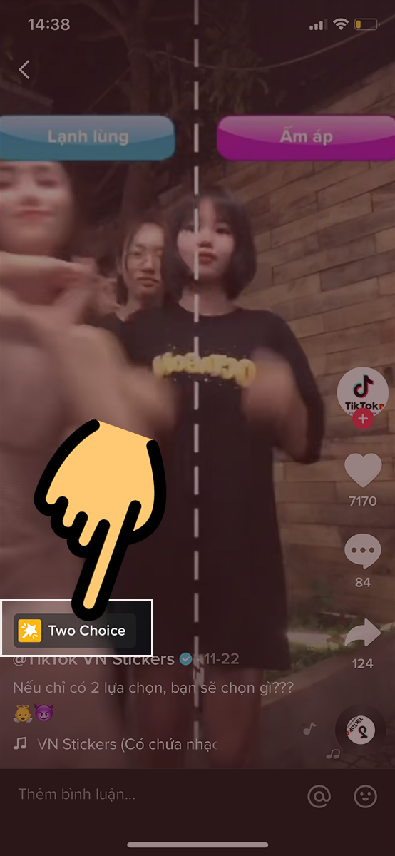 Chọn hiệu ứng Two Choice trong video