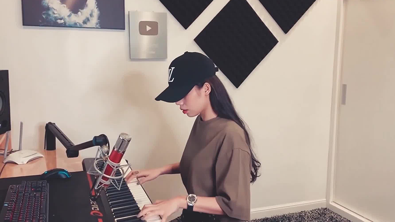 Ca sĩ Hương Ly Ca sĩ Hương Ly