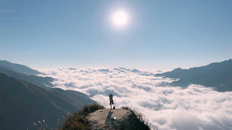 Săn mây trên đỉnh Tà Xùa