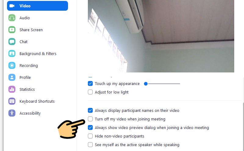 Bỏ dấu tick mục Turn off my video when joining