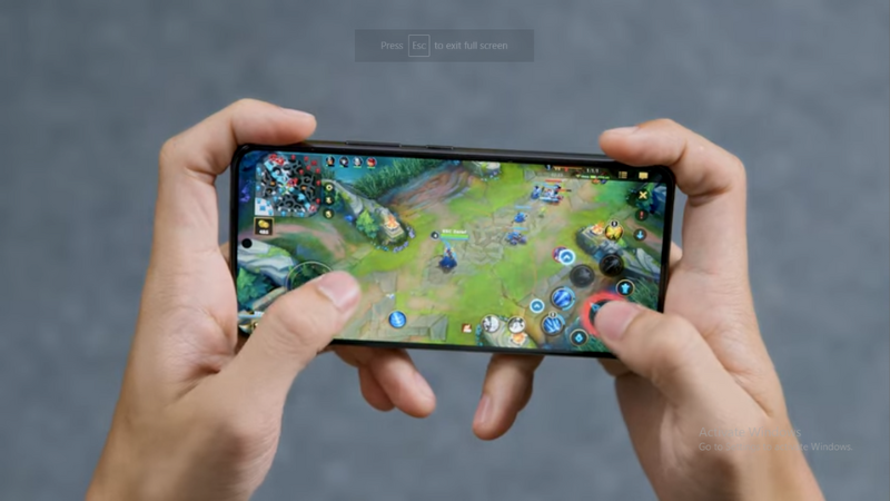 Chơi game trên điện thoại Samsung Galaxy S22