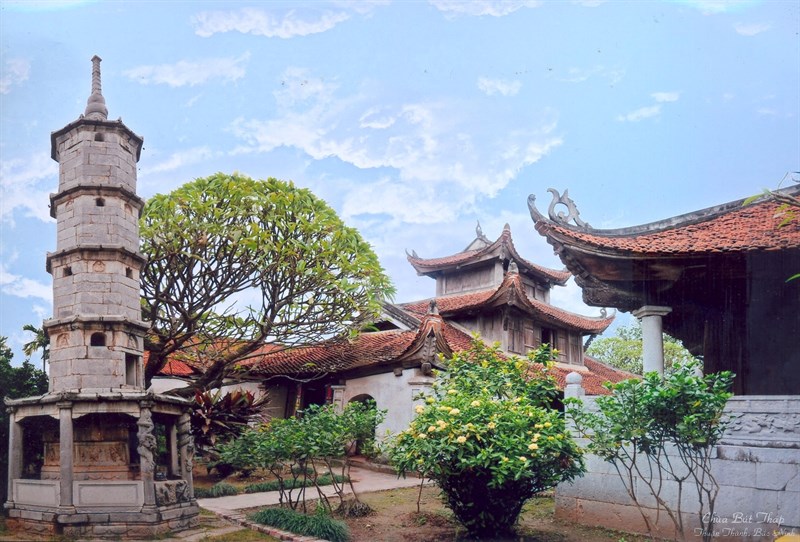 Một góc nhỏ chùa Bút Tháp