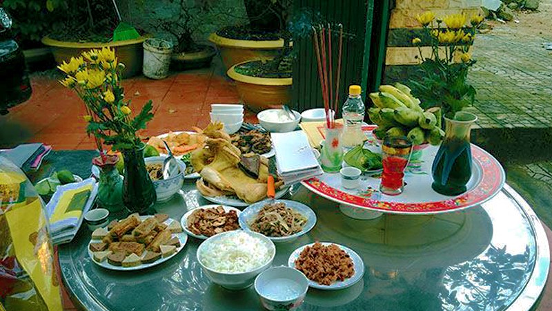 Văn khấn, lễ vật cúng thần linh, gia tiên ngày rằm mùng một hàng tháng