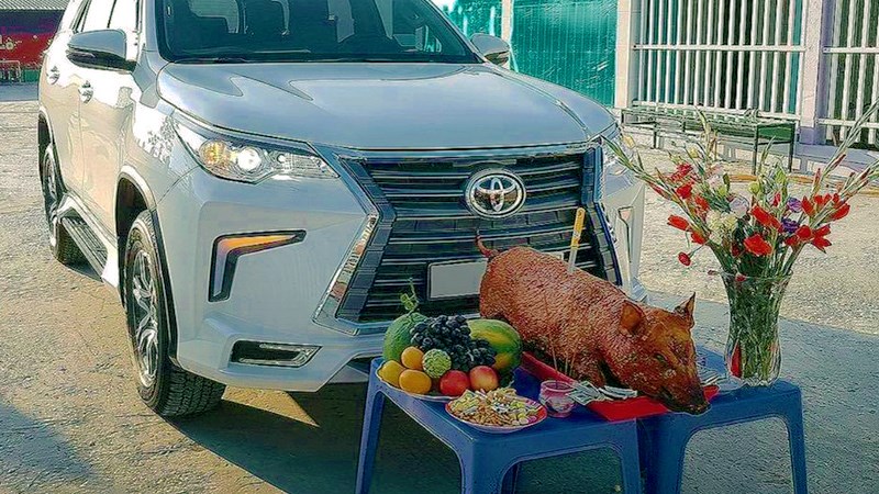 Lễ vật cúng xe mới