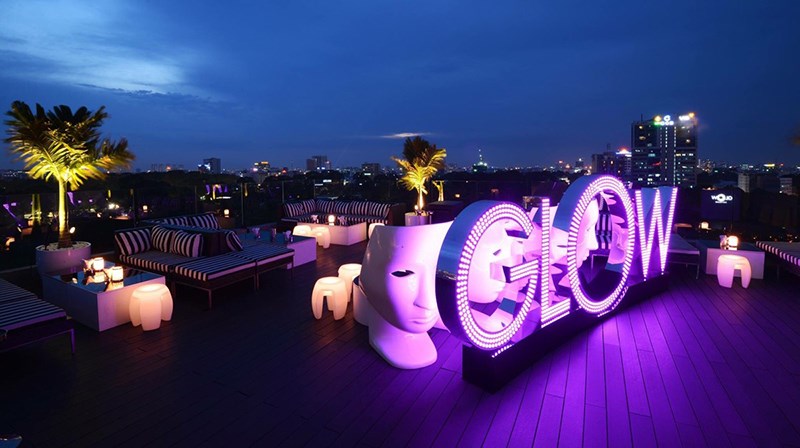 Hình ảnh. Glow Sky Bar vào buổi tối