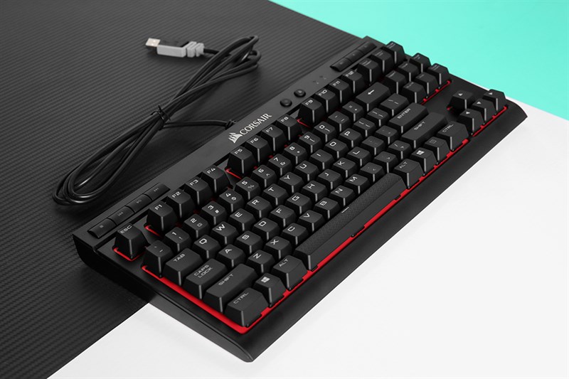 Bàn Phím Cơ Có Dây Gaming Corsair K63 Compact Mechanical Đen Bàn Phím Cơ Có Dây Gaming Corsair K63 Compact Mechanical Đen