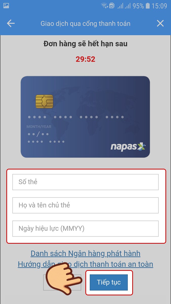 Điền đầy đủ c&aacute;c th&ocirc;ng tin thẻ v&agrave; chọn Tiếp tục