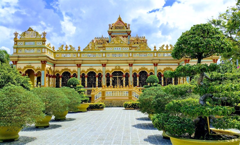 Ngôi chùa Vĩnh Tràng với kiến trúc Á - Âu kết hợp hài hòa