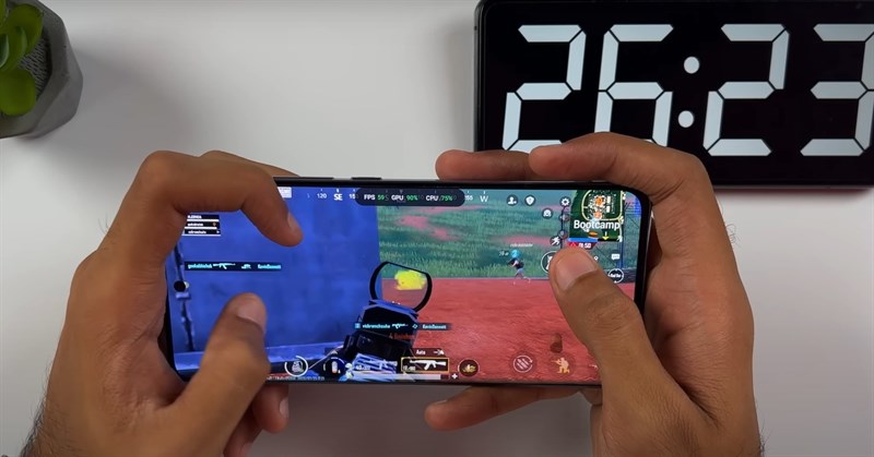 Oppo Reno10 5G khi test game PUBG Mobile
