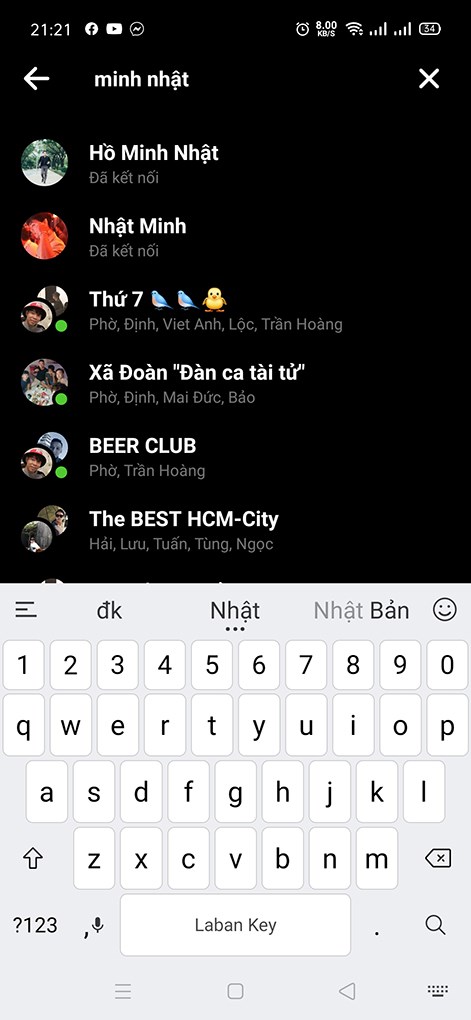 Mở ứng dụng Messenger và chọn tài khoản muốn gửi file ghi âm