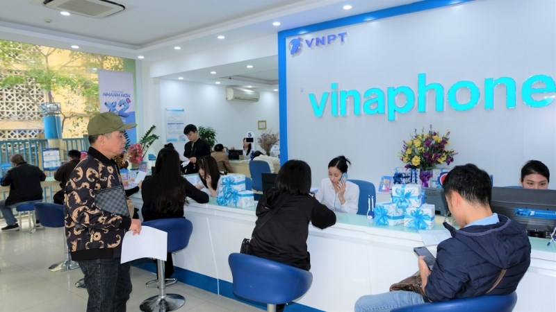 Đến trực tiếp cửa h&agrave;ng Vinaphone kiểm tra