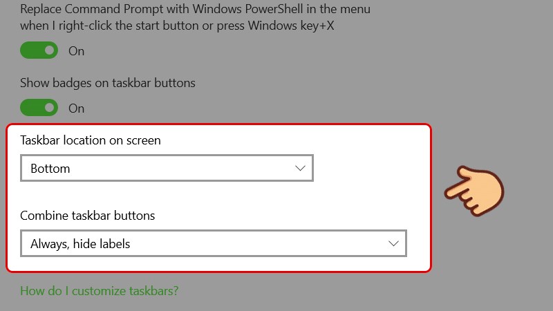 Tại giao diện tùy chỉnh thanh Taskbar, kéo xuống dưới nội dung bạn sẽ thấy phần TaskBar location on screen và Combine TaskBar buttons