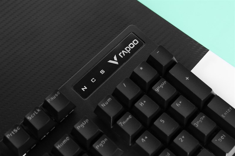 Logo V Rapoo cực kỳ bắt mắt