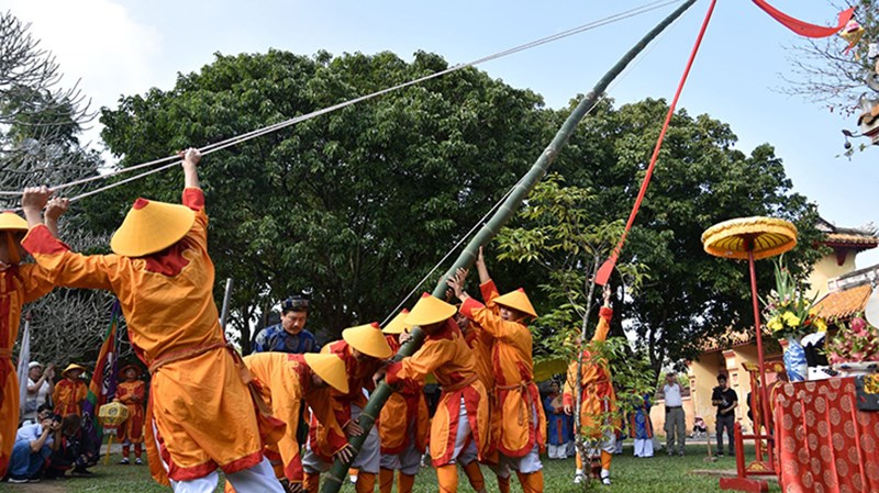 Dựng cây nêu
