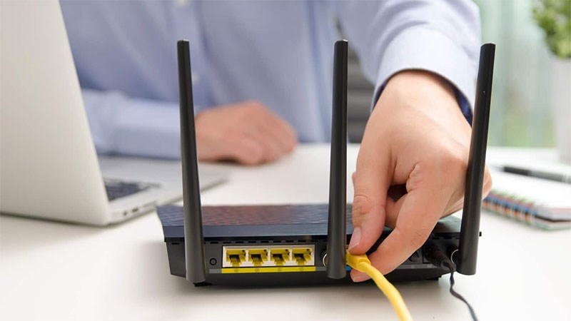 Kết nối qua cổng Ethernet Kết nối qua cổng Ethernet