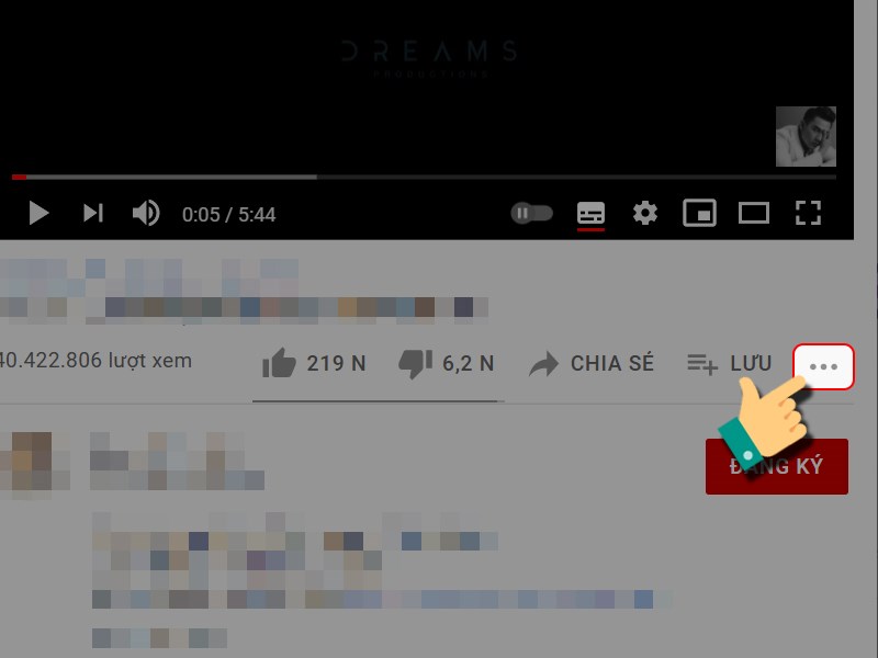 Nhấn v&agrave;o biểu tượng ba chấm