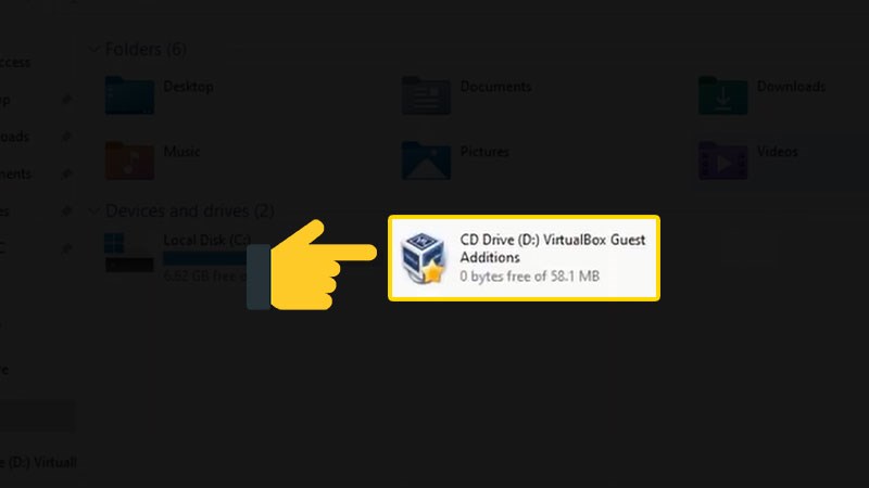 Chọn CD VirtualBox Guest Additions 