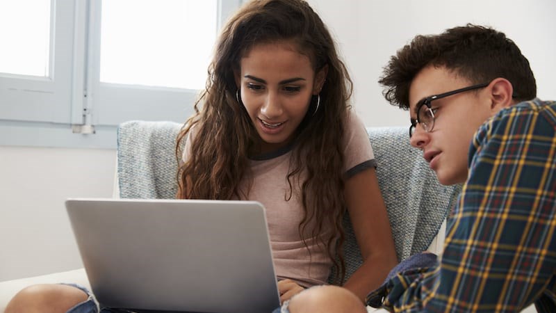 T&iacute;nh năng chia sẻ v&agrave; l&agrave;m việc nh&oacute;m