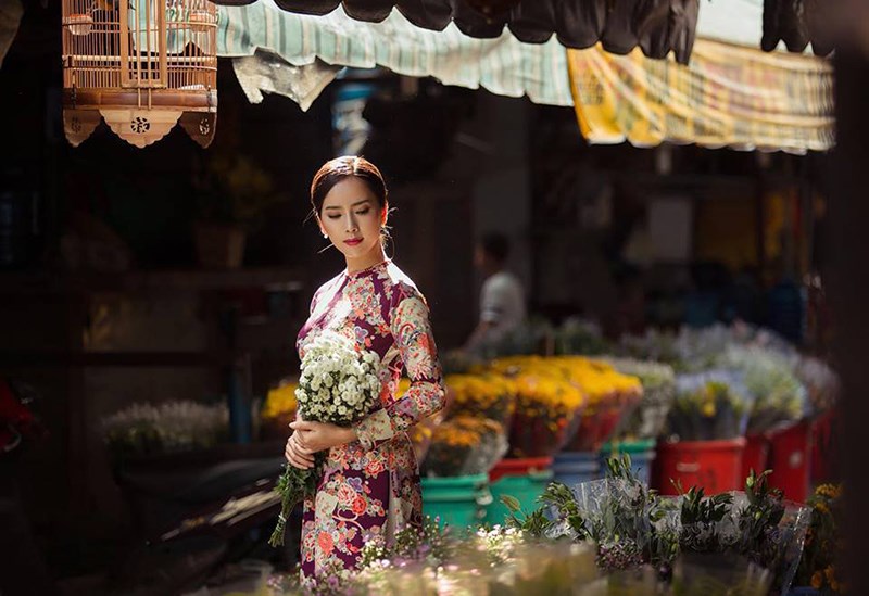 Chợ hoa Hồ Thị Kỷ