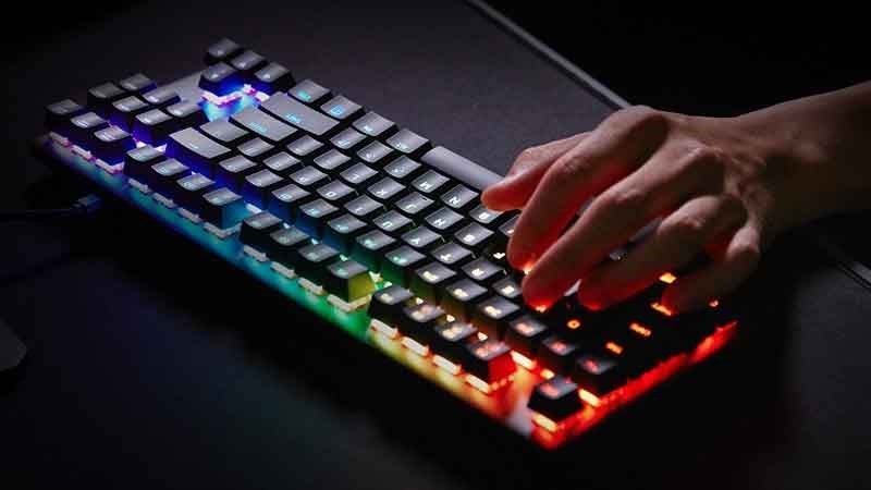 Vậy c&oacute; n&ecirc;n sử dụng b&agrave;n ph&iacute;m cơ để chơi game?