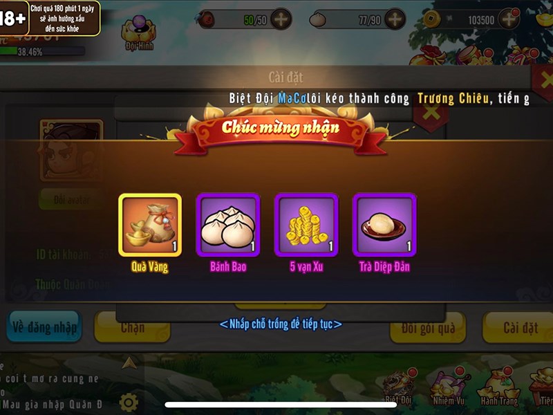 Nhận qu&agrave; từ nh&agrave; ph&aacute;t h&agrave;nh