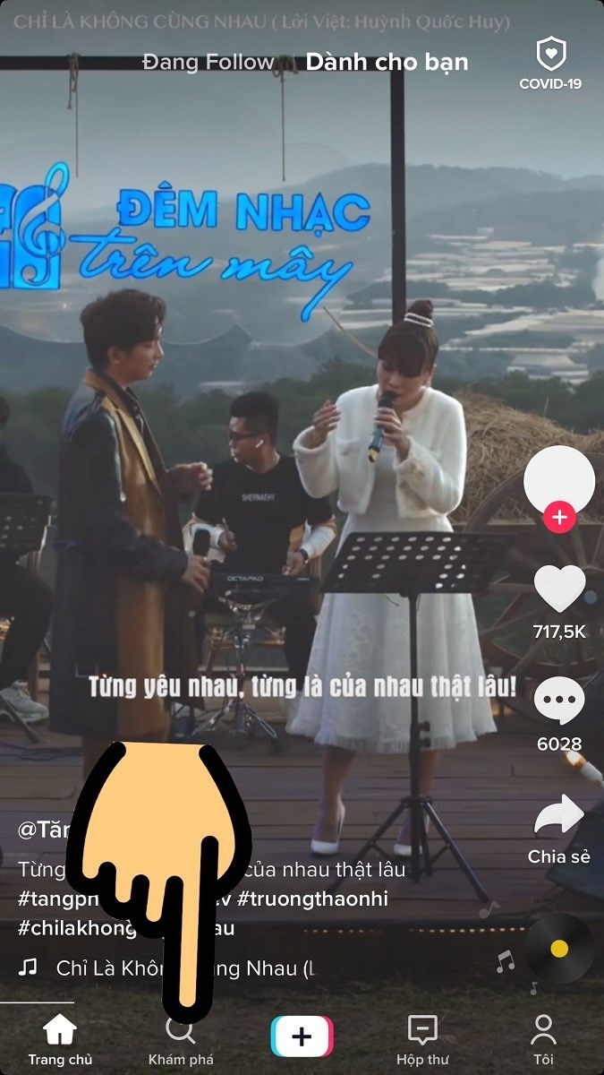 Chọn mục Kh&aacute;m ph&aacute; 