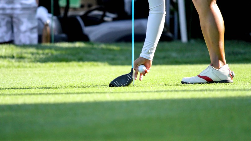 Độ ph&oacute;ng đại v&agrave; khoảng c&aacute;ch