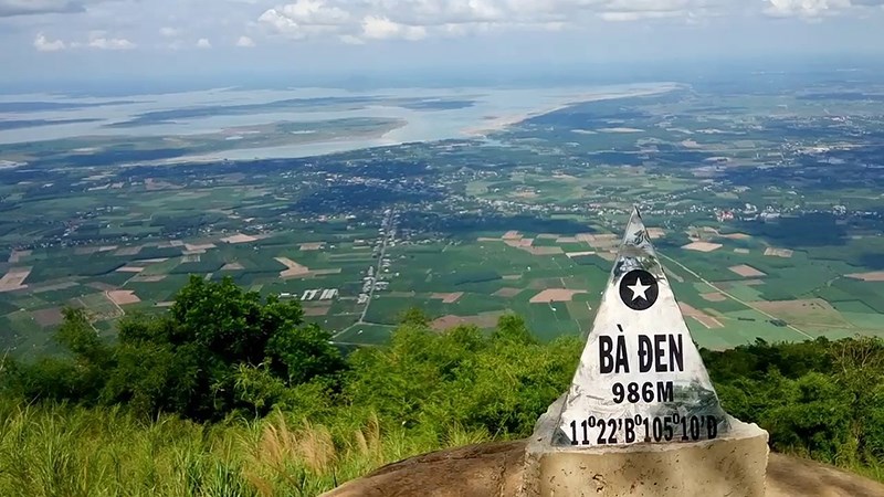 Núi Bà Đen - nóc nhà Đông Nam Bộ