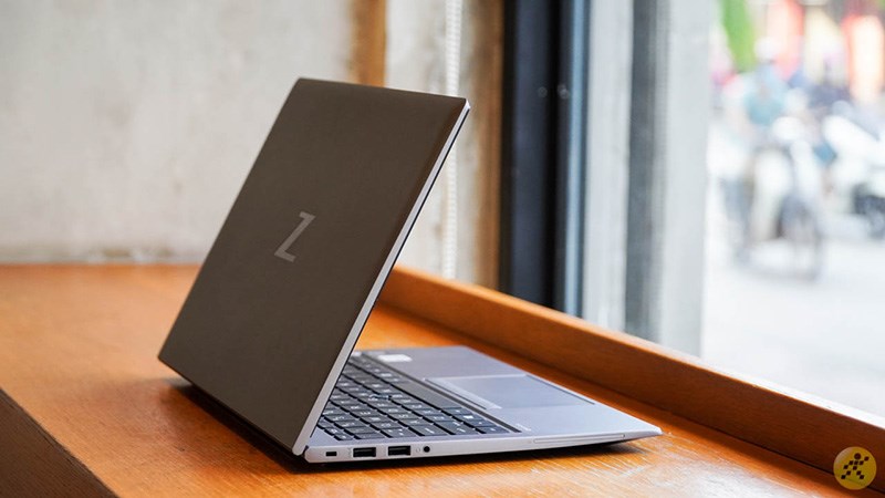 HP ZBook l&agrave; d&ograve;ng m&aacute;y trạm di động c&oacute; cấu h&igrave;nh mạnh