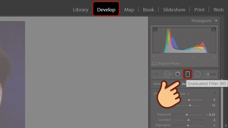 Chọn tab Develop và chọn công cụ Graduated Filter (phím tắt M) Chọn tab Develop và chọn công cụ Graduated Filter (phím tắt M)