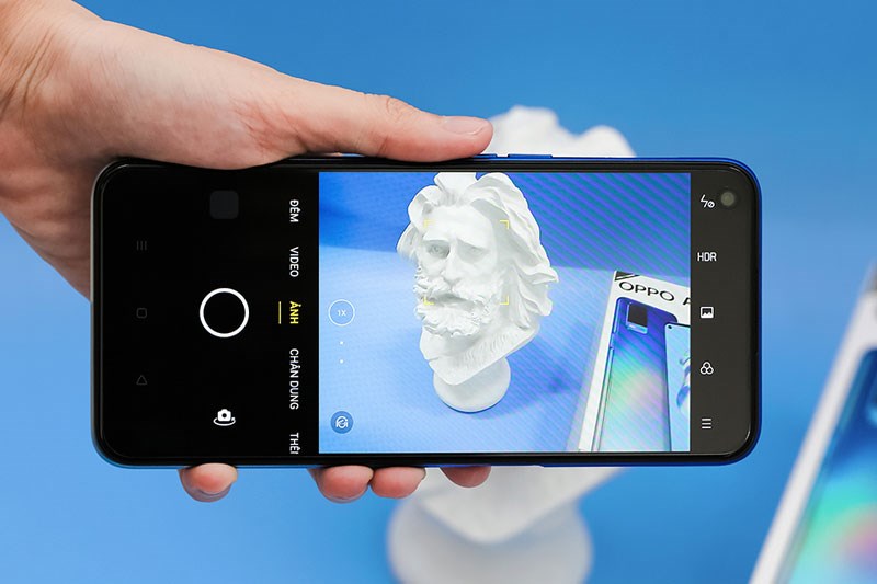 Bộ 3 camera sau 13MP c&ugrave;ng với AI hiện đại lưu lại khoảnh khắc đ&aacute;ng nhớ