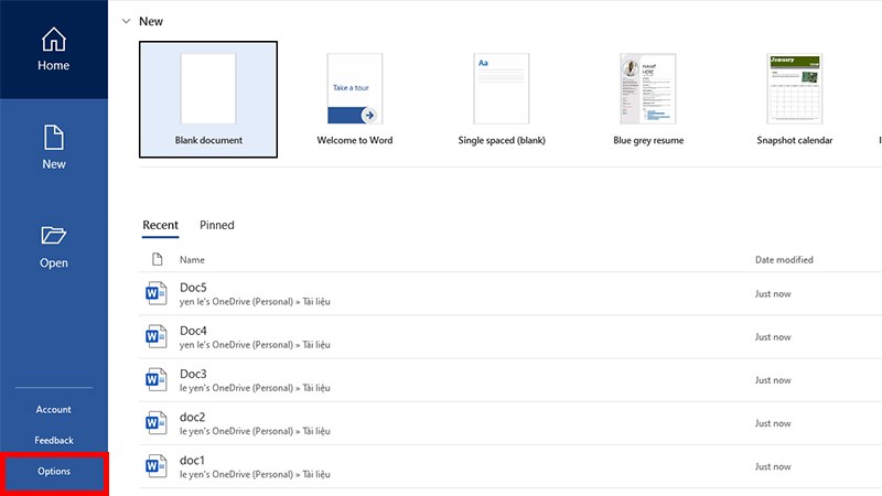 Mở ứng dụng Word > Chọn Options